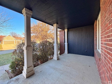 1033 Stonecreek Dr, Lawrence, KS 66049 - photo 6