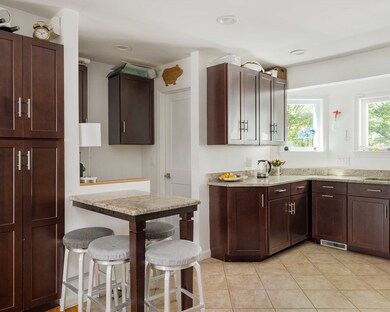 3 Rollins Ct, Cambridge, MA 02139 - photo 4