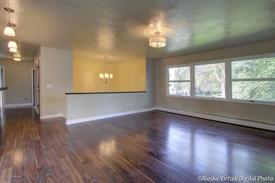 Lots of Windows=Lots of Natural Light!