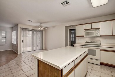 Kitchen/Dining