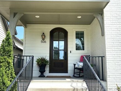 506 E Dallas St, Broken Arrow, OK 74012 - photo 2