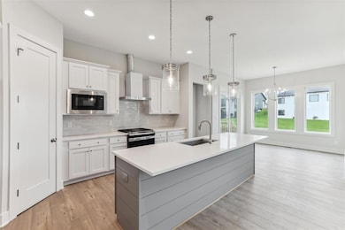 17627 Valleyview Dr, Clive, IA 50325 - photo 4