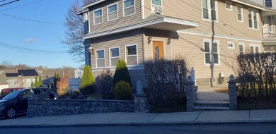 27-29 Vermont St unit 2, Methuen, MA 01844 - photo 2