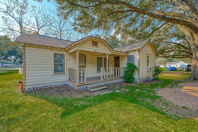9238 Line St, Needville, TX 77461 - photo 4