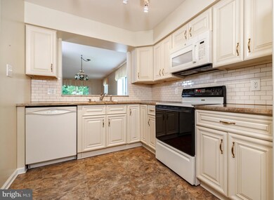 16 N Maple St unit C5, Woodbury, NJ 08096 - photo 6