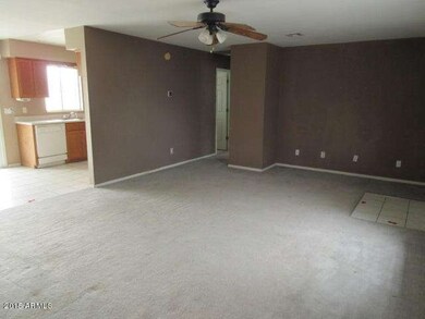 023-314674 Living Room c