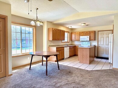 340 Maplewood Ct unit 10, Isle, MN 56342 - photo 4