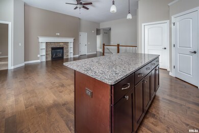 1623 Irish Woods Cir, Davenport, IA 52807 - photo 5