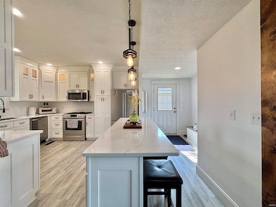 290 7th St NE, Linton, IN 47441 - photo 6