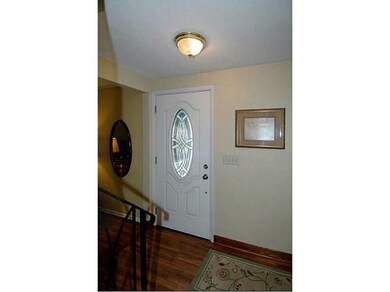 Entry/Foyer.