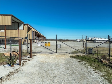 1140 Winn Rd, Bowie, TX 76230 - photo 6