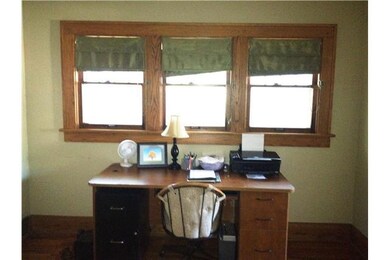 Studio/Study/Office.