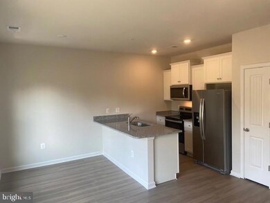 8169 Bartholomew Ct, Baltimore, MD 21206 - photo 7