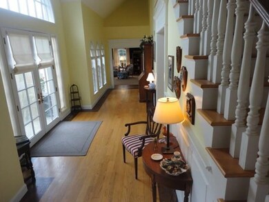 34 Ledge Rd unit MAIN, Newport, RI 02840 - photo 4