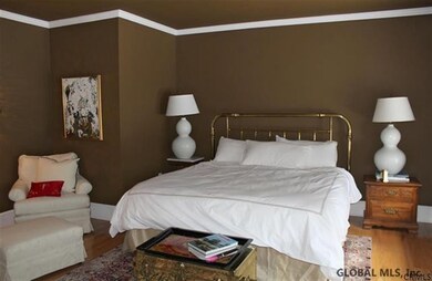 55 Myrtle St, Saratoga Springs, NY 12866 - photo 5