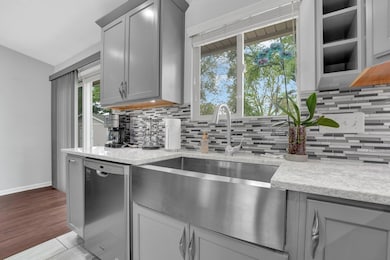 8-web-or-mls-421-canterwood-ct