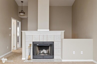 04-Living Room_SOPH4085
