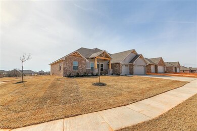 2608 NE 16th St, Moore, OK 73160 - photo 3