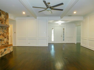 1112 Abbots Ln, Denton, TX 76205 - photo 3