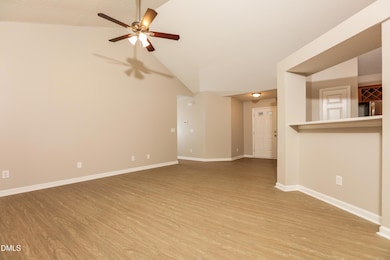 005-photo-living-room-8817945