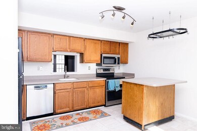 320 Manor Ln unit 11, King of Prussia, PA 19406 - photo 5