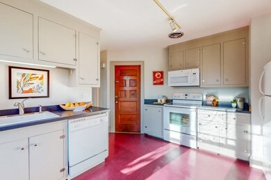 14 Wellington St unit 2, Arlington, MA 02476 - photo 4