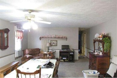 123 W Lancaster Ave, Downingtown, PA 19335 - photo 2