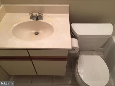 18066 Rolling Meadow Way unit 265, Olney, MD 20832 - photo 3