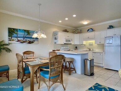 dining/kitchen