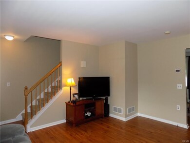 7349 E Hillcrest Ln, Slatington, PA 18080 - photo 4