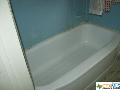 904 Bruns St, Seguin, TX 78155 - photo 4