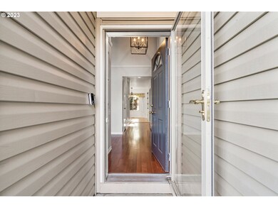 706 SW 29th Cir, Troutdale, OR 97060 - photo 3