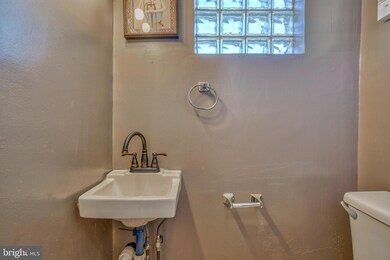 3315 Mary Ave, Baltimore, MD 21214 - photo 6