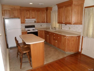 3506 Center St, Whitehall, PA 18052 - photo 4