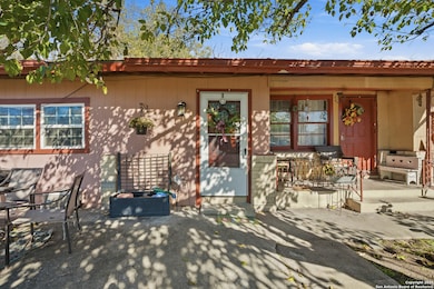 235 Meadow Ave, New Braunfels, TX 78130 - photo 3