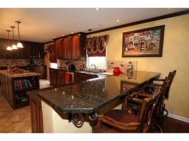 2564 Union St, Columbus, IN 47201 - photo 7