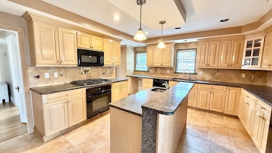 135-137 Summer St unit 135, Waltham, MA 02452 - photo 5