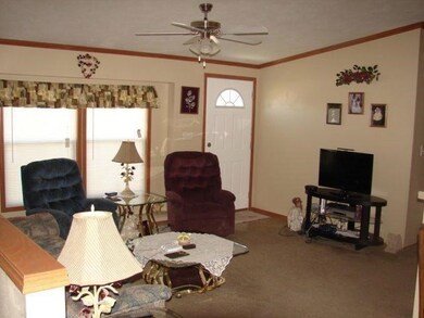 609 E 4th St, Hugoton, KS 67951 - photo 2