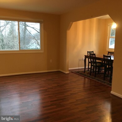 17617 Shamrock Dr, Olney, MD 20832 - photo 4