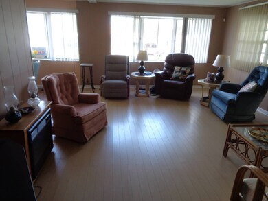 1014 Fountainview N, Lakeland, FL 33809 - photo 5