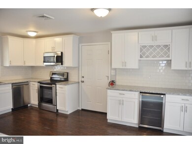 19 Petunia Ln, Willingboro, NJ 08046 - photo 5