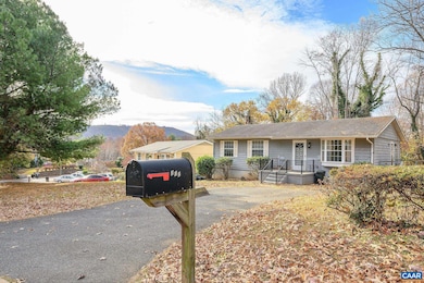 202 Hartmans Mill Rd, Charlottesville, VA 22902 - photo 4
