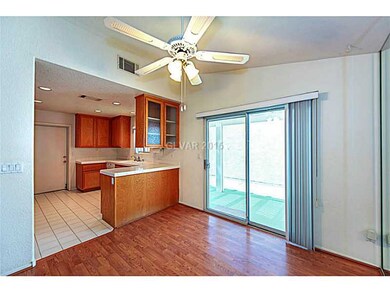 Property Photo. Amazing Kitchen, 42