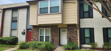 10320 Longmont Dr unit 47/4, Houston, TX 77042 - photo 3