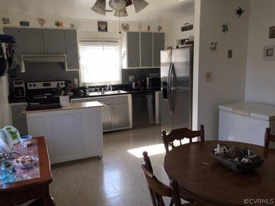 8813 Leafycreek Dr, North Chesterfield, VA 23237 - photo 6