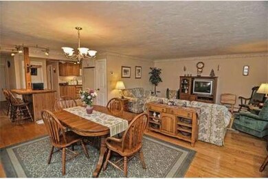 1060 Pond St, Franklin, MA 02038 - photo 4