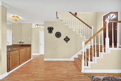 8539 Sunny Ridge Dr, Houston, TX 77095 - photo 4