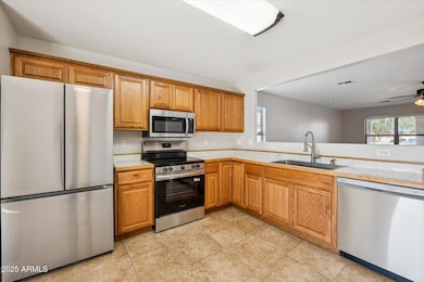 569 W Jardin Loop, Casa Grande, AZ 85122 - photo 6