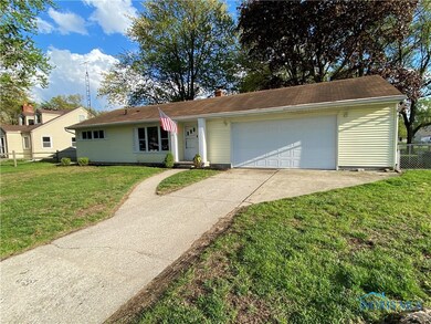 2411 Charlotte St, Toledo, OH 43613 - photo 3