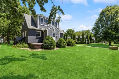 2813 53rd St, Des Moines, IA 50310 - photo 2